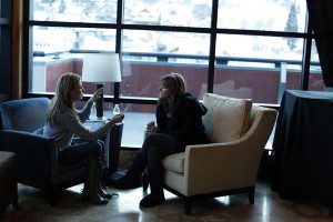 Red Carpet Roxy chatting with Jill Zarin photo: Thomas Concordia