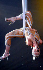 Pink doing her thing at the 2010 Grammy Awards photo: jeff kravitz/getty